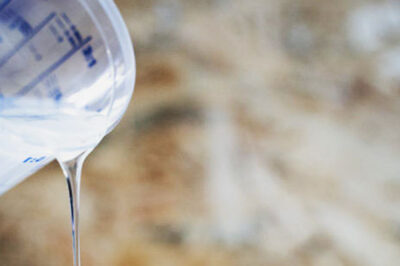 树脂会粘在羊皮纸上吗？