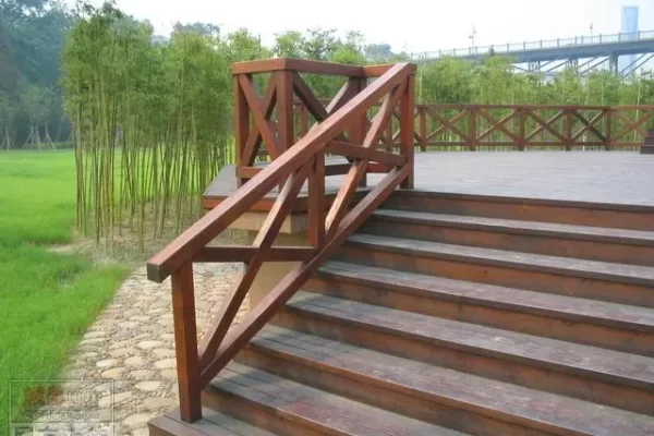 如何将木楼梯漆成深棕色