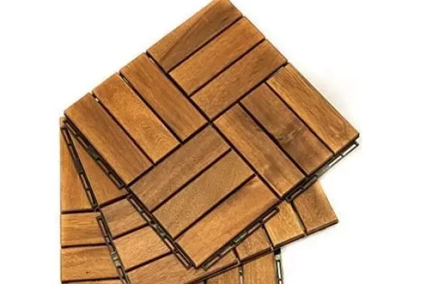 如何用乳胶染料染色甲板