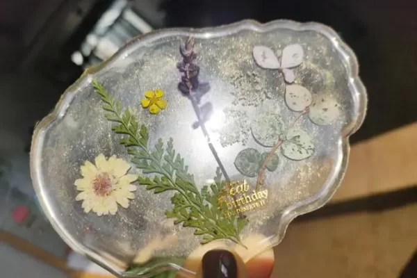 为什么我的树脂杯垫不平？