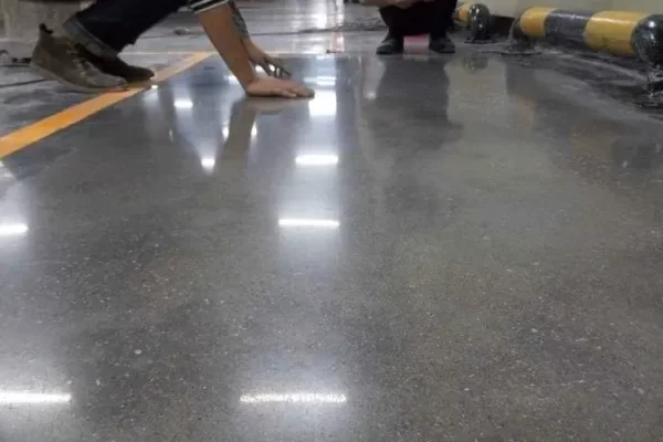 环氧地坪漆的做法？