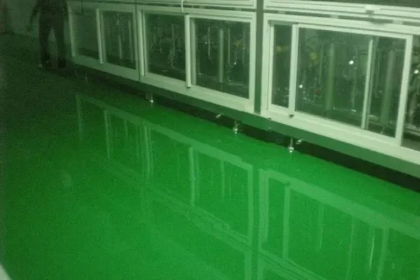 环氧地坪地面怎样清除干净？