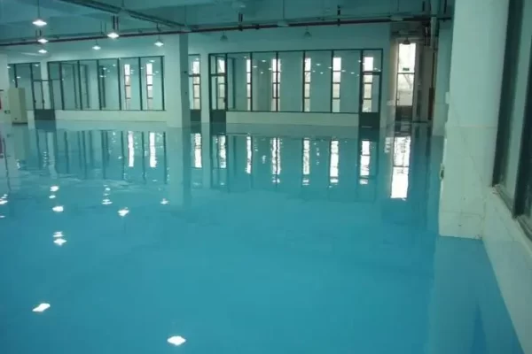 去除旧车库地板漆的方法？