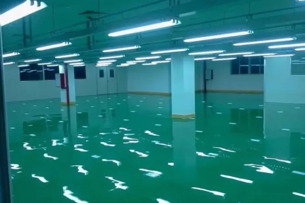 我应该在全新的车库地板上涂环氧树脂吗？