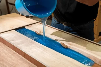 新环氧树脂放在旧环氧树脂上可以吗？