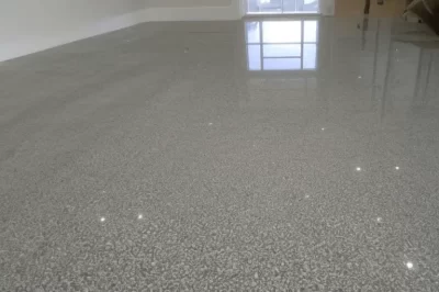 我可以用什么来清洁我的环氧地坪？