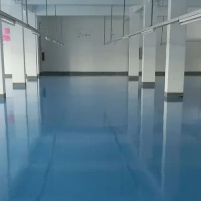 我应该在车库地板上涂上透明涂层吗？