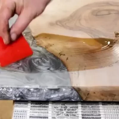 如何将环氧树脂粘合到木材上？