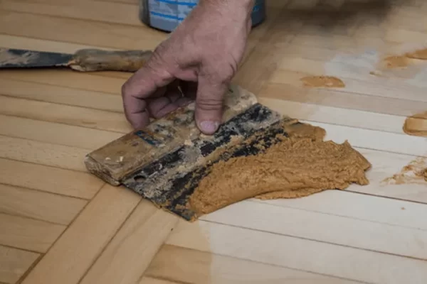 你可以在外面使用木材填料吗？