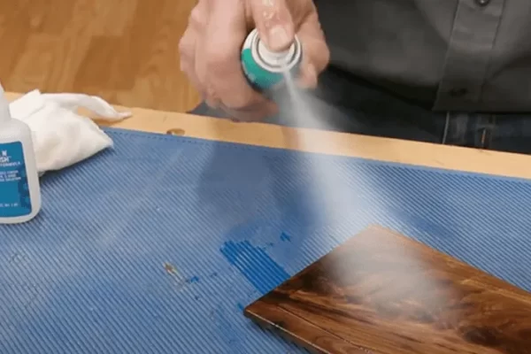 如何在家具上使用木材填料？