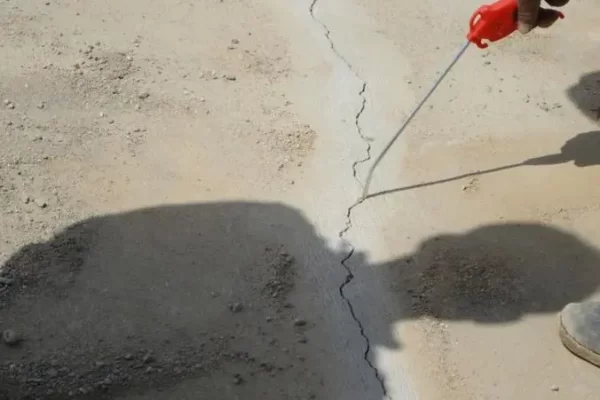 环氧灌浆会变脏和变色吗（如何清洁环氧灌浆）