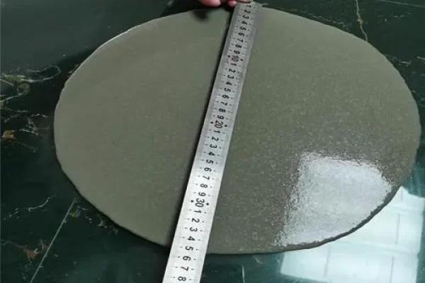 环氧树脂灌浆在潮湿时会变色吗？