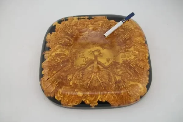 如何清洁树脂烟灰缸？