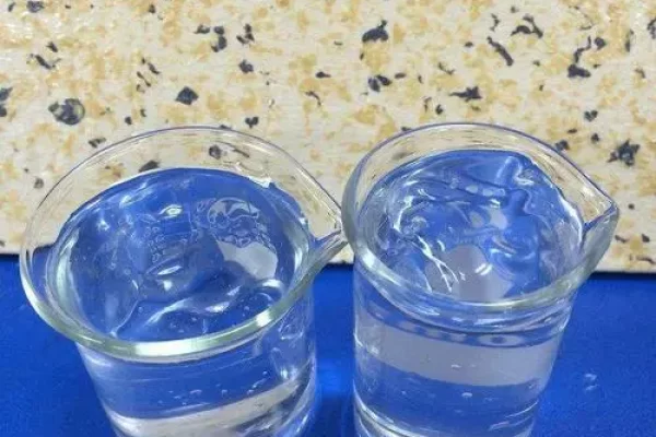 如何让环氧树脂粘在环氧树脂上？