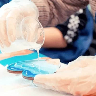 环氧树脂在阳光下会变黄吗？