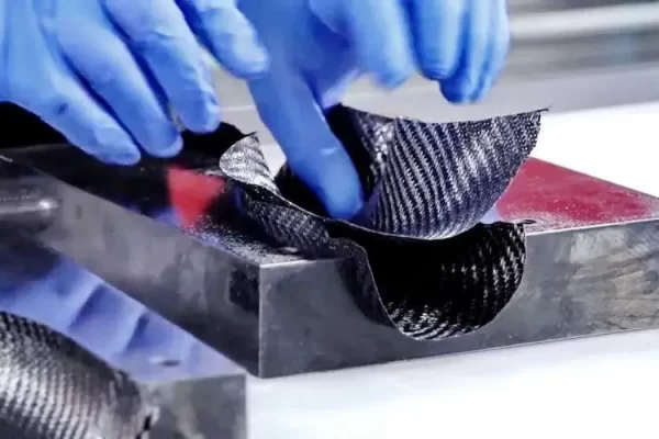 碳纤维最好的溶剂是什么？听说丙酮只能溶解环氧树脂，不能溶解碳纤维？