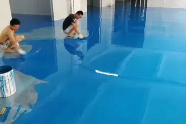 我可以在冬天给车库地板涂环氧树脂吗？