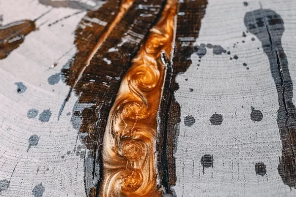 环氧树脂可以涂在木头上吗？