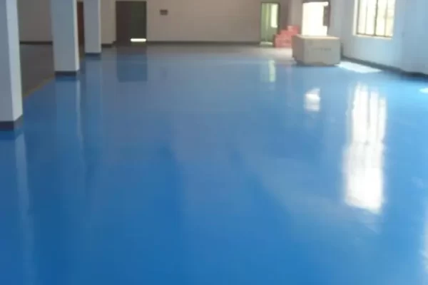 环氧地坪漆如何铺设？