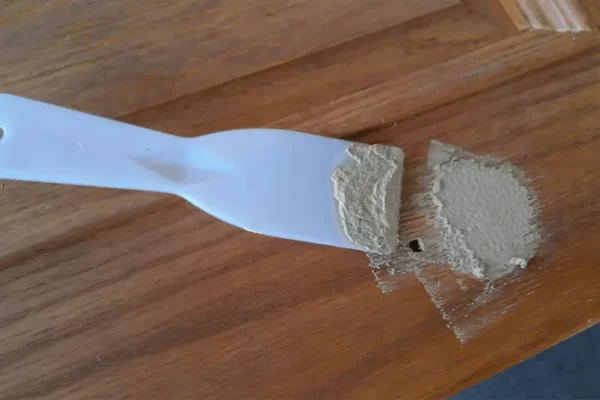 如何为硬木地板制作木材填料？