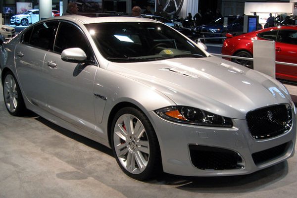 蜡和抛光剂的区别是什么？