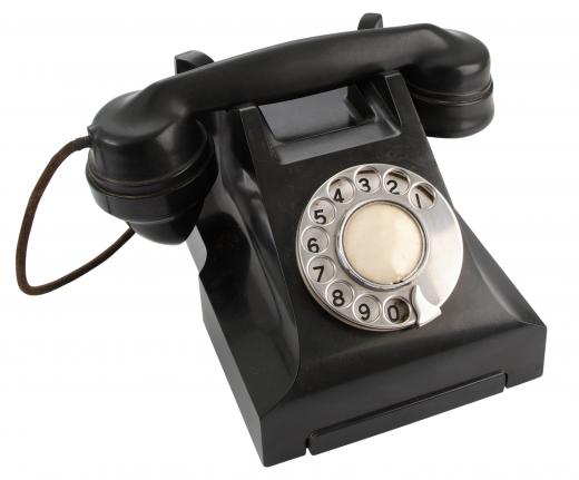 antique-black-telephone-1