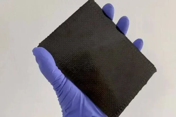 潜艇可以用碳纤维制成吗？