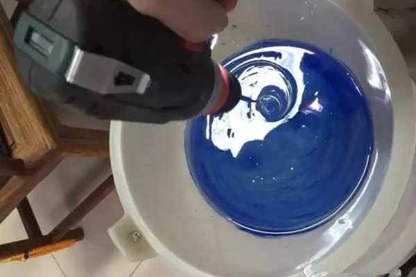 是什么导致环氧树脂面漆出现气泡？