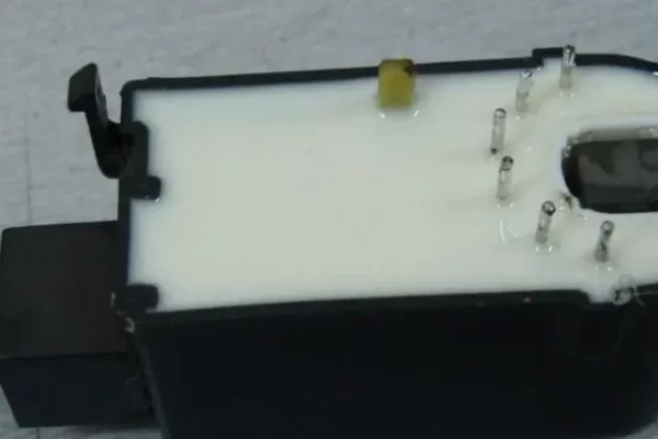 用于在低温应用前加热环氧树脂的热箱示例。