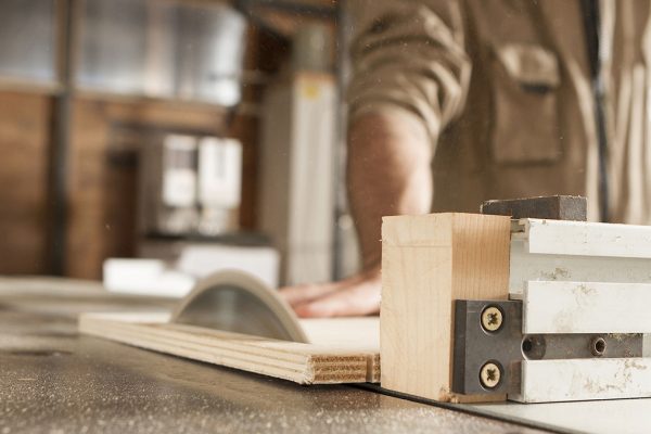 什么是砂光机？进行打磨过程