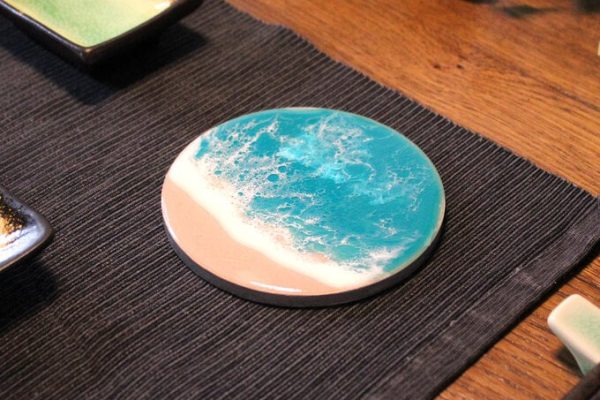 树脂杯垫制作图解（制作环氧树脂杯垫教程图片）