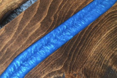 用于 DIY 环氧树脂河桌的深浇注树脂