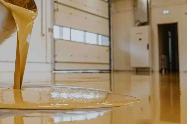 DIY 车库地板涂料指南：如何正确应用