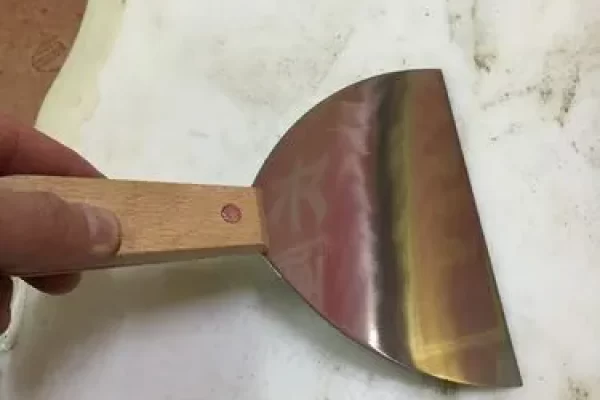 你能用木材填充物填充大孔吗？