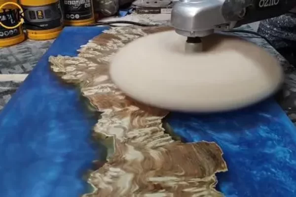 如何防止环氧树脂台面刮擦？