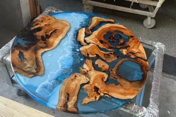 如何用环氧树脂制作河桌？