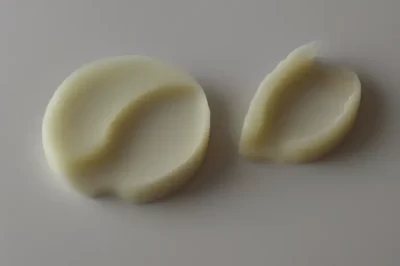 如何摆脱环氧树脂中的酒窝？