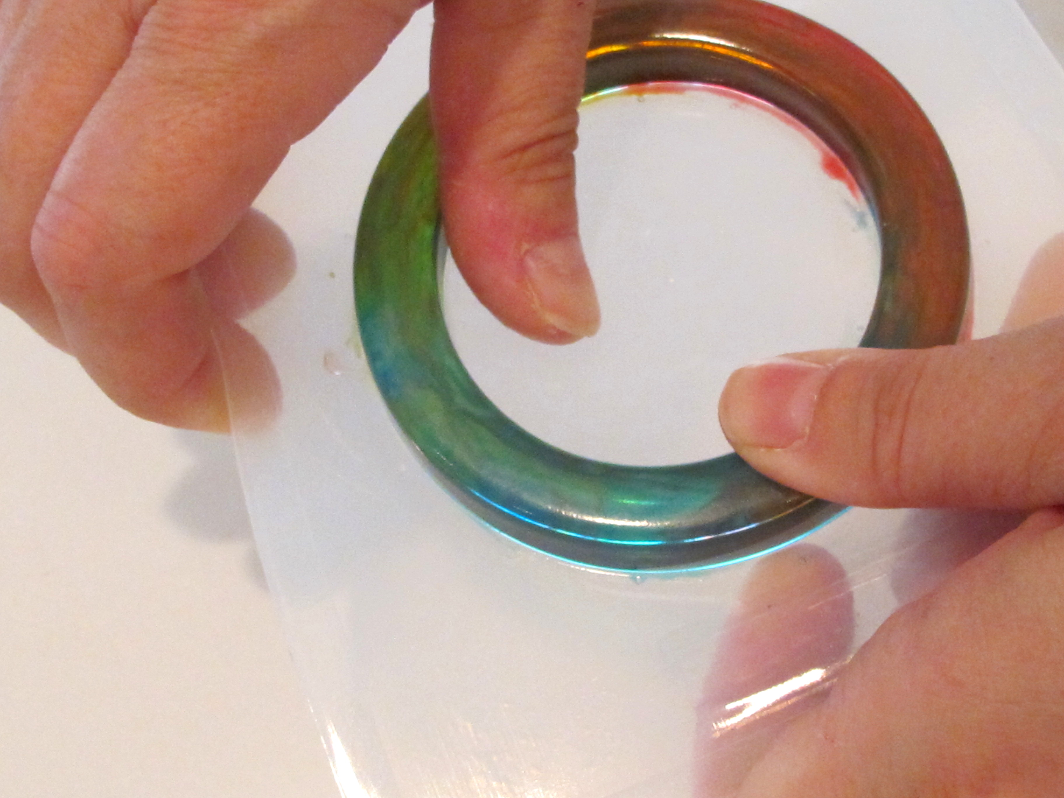 demolding_resin_bracelet