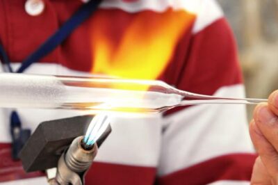 二氧化硅是大多数类型玻璃的主要成分。