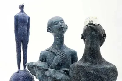 修复丙烯酸树脂雕像的方法是什么？