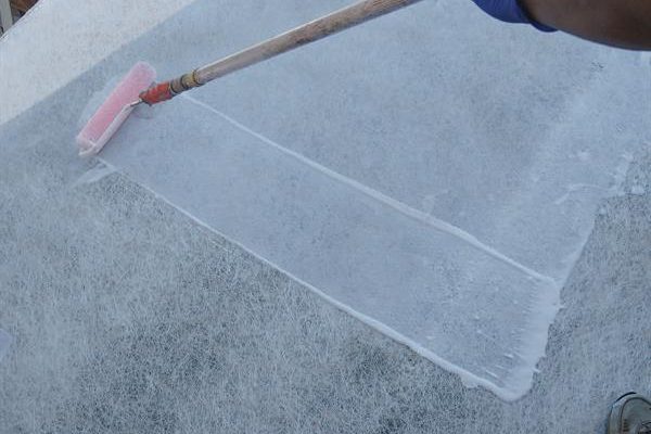 玻璃钢制品的耐腐蚀性能相对于金属材料有何优势？