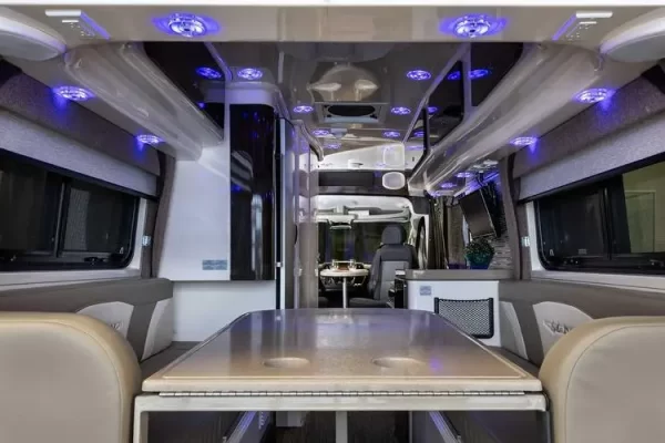 房车玻璃钢车壳能用多少年？