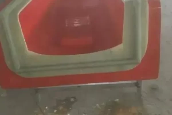 有没有其他方法可以防止玻璃钢模具粘模？