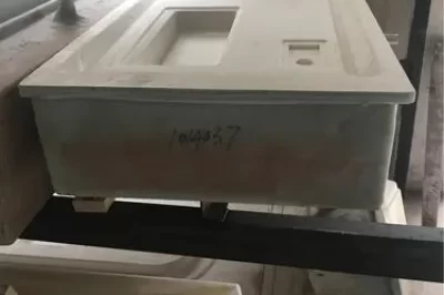 一些常见的玻璃钢模具损坏问题，我应该如何处理？