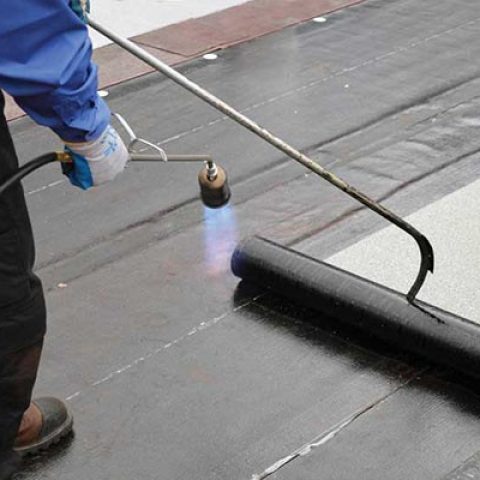 卷材防水在哪些情况下比玻璃钢防水更适用？