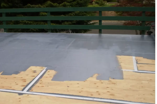 如何选择玻璃钢防水的玻璃纤维布厚度和纤维类型？