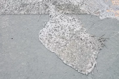 有哪些常见的化学物质会对玻璃纤维布产生腐蚀作用？