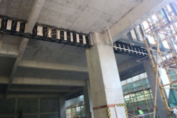 如何选择耐腐蚀性能较好的碳纤维材料？