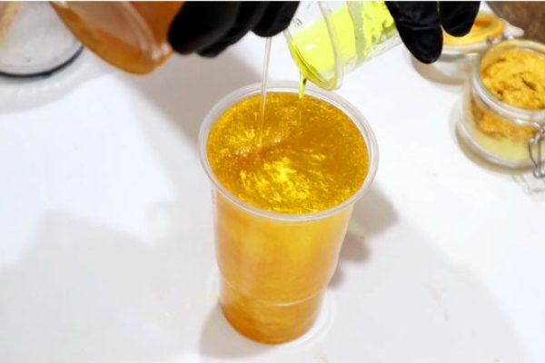 如何判断环氧树脂胶水是否已经固化完全？