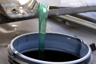 饱和树脂的主要原料